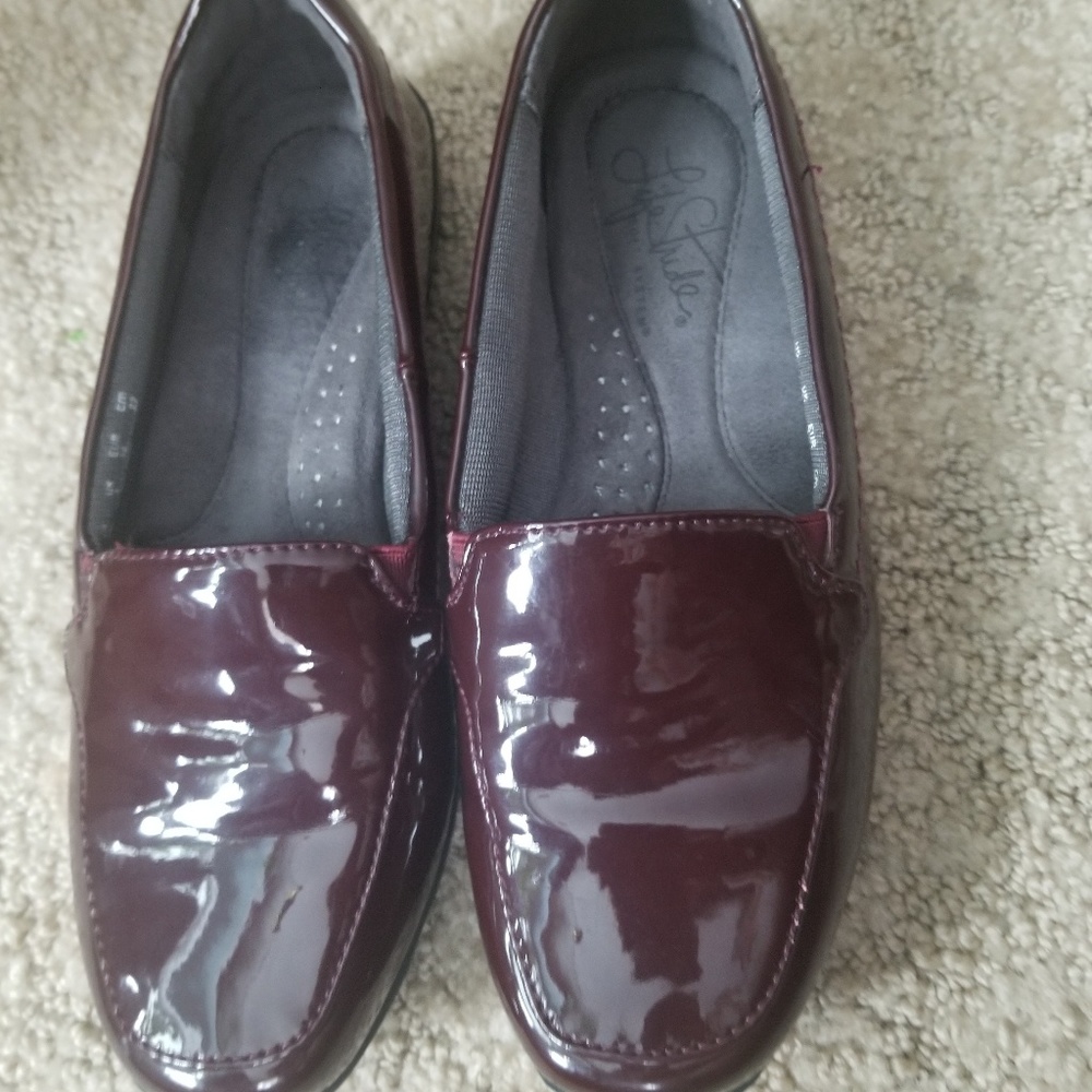 Women's shoes